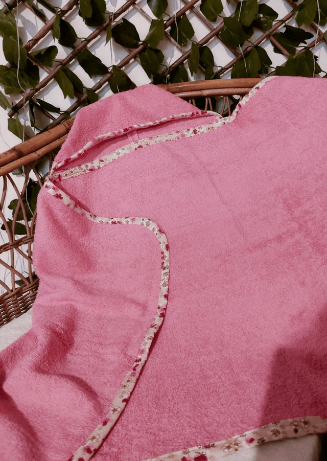 Sortie de bain rose bonbon - Personnalisable
