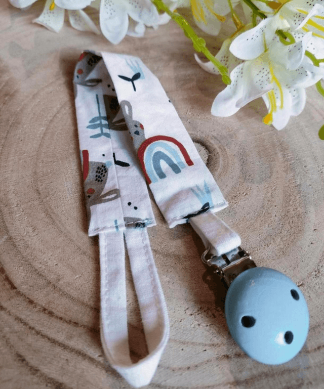 Attache tétine 