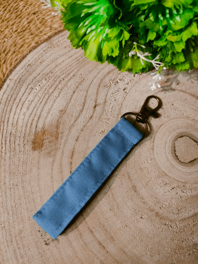 Porte clé uni bleu sombre - Personnalisable 